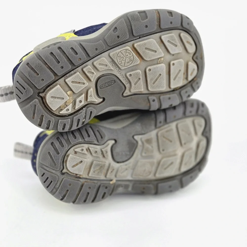 Keen keep small
